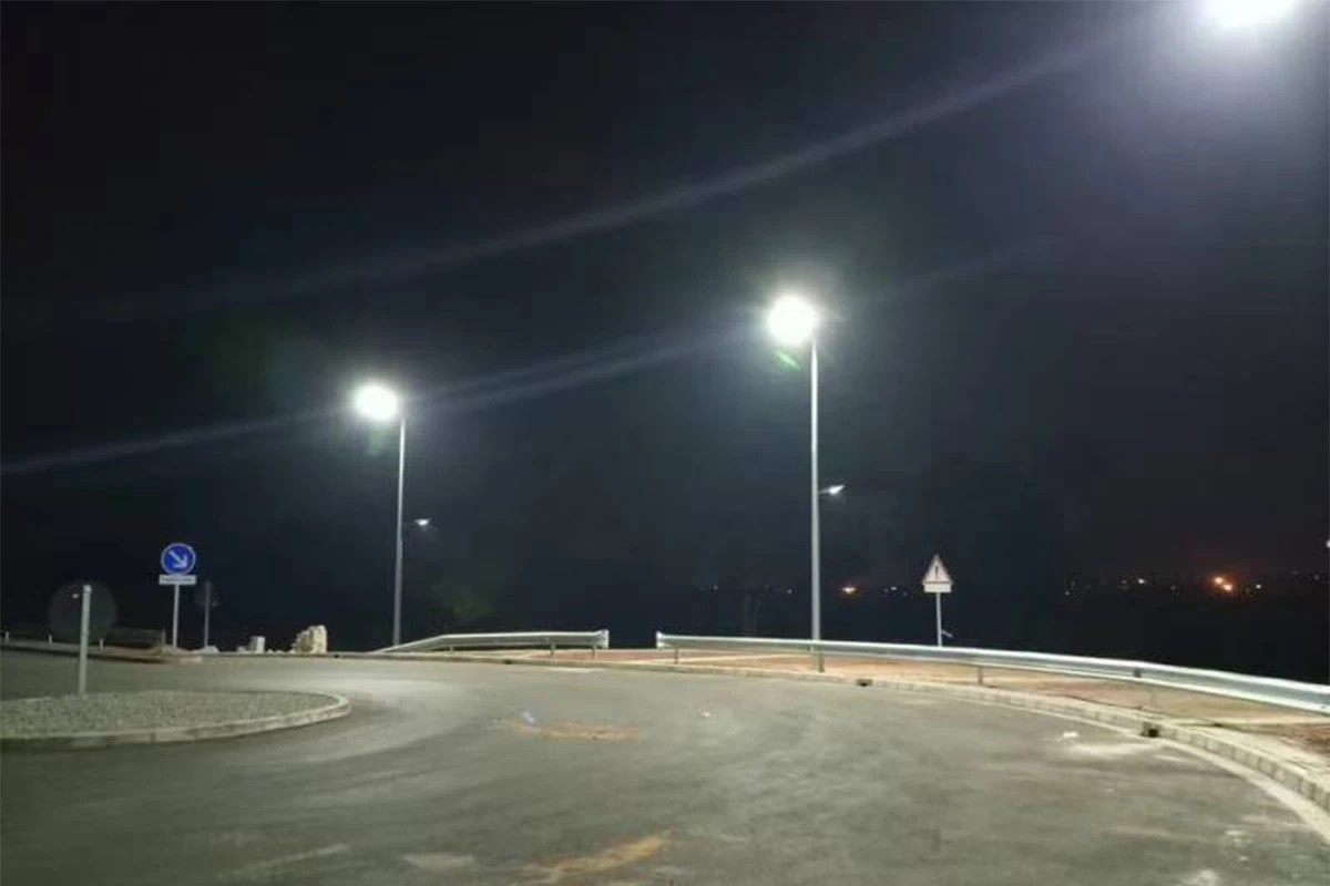 All In 2 Solar Street Light
